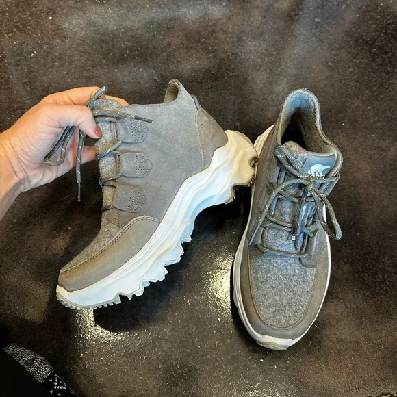 Sorel Kinetic Breakthru Caribou boots/shoes - Picture 6 of 7